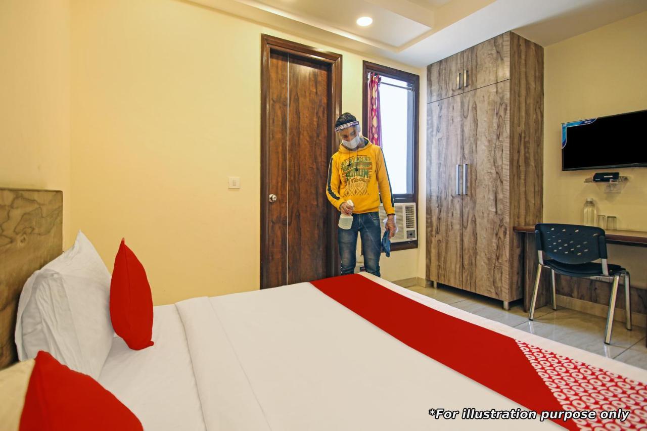 Hotel O City Deluxe Delhi  Exteriör bild